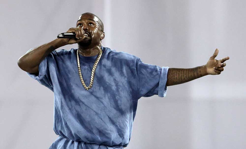 Kanye West hastaneye kaldırıldı