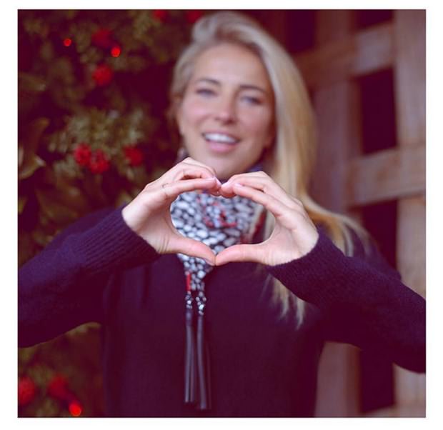 Ünlülerin Sevgililer Günü paylaşımları