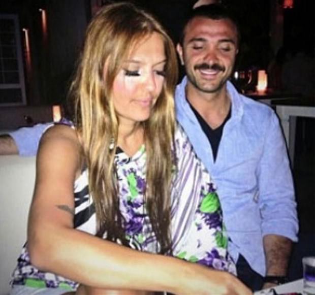 Ünlülerin Sevgililer Günü paylaşımları