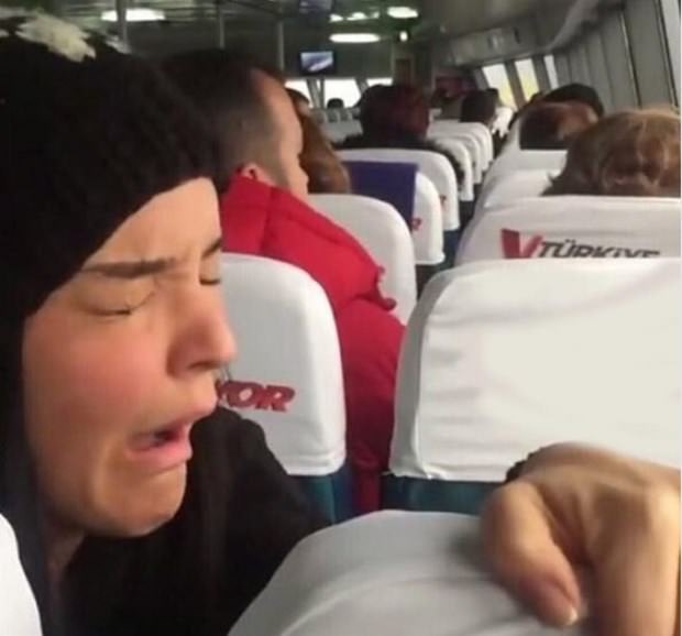 Ünlülerin Sevgililer Günü paylaşımları