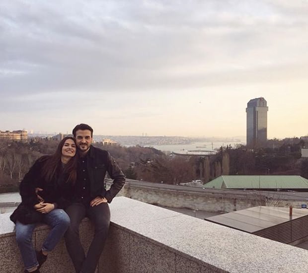 Ünlülerin Sevgililer Günü paylaşımları