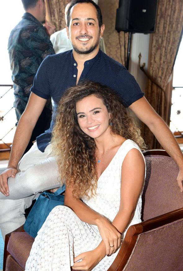 Sarp Apak ile Bengisu Uzunöz evleniyor