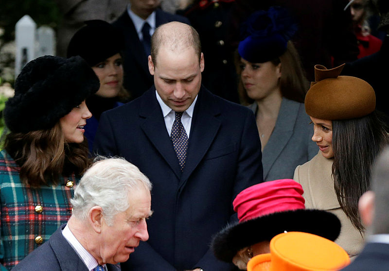 Kraliyet gelinleri arasında şıklık savaşı!