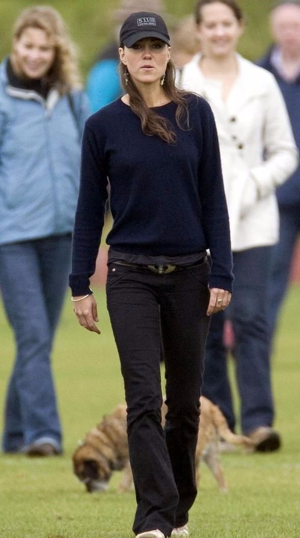 Kraliyet gelinleri arasında şıklık savaşı!