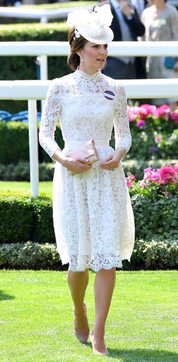 Kraliyet gelinleri arasında şıklık savaşı!