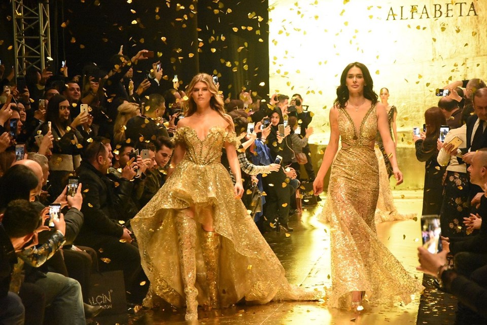 Ayşe Hatun Önal, Victoria's Secret meleği ile podyuma çıktı