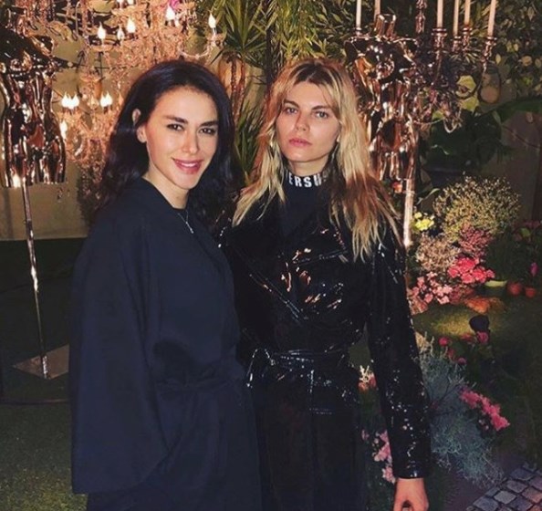 Ayşe Hatun Önal, Victoria's Secret meleği ile podyuma çıktı