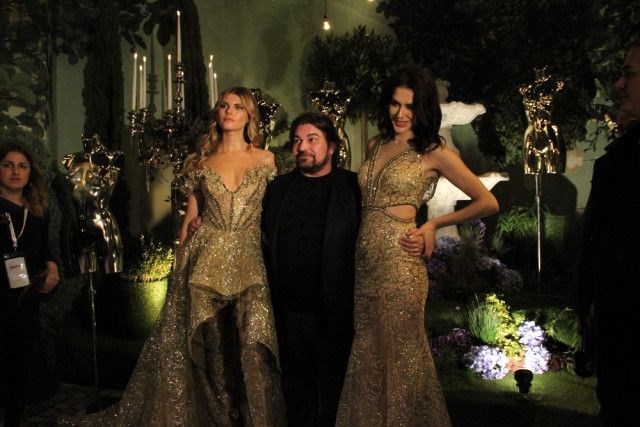 Ayşe Hatun Önal, Victoria's Secret meleği ile podyuma çıktı