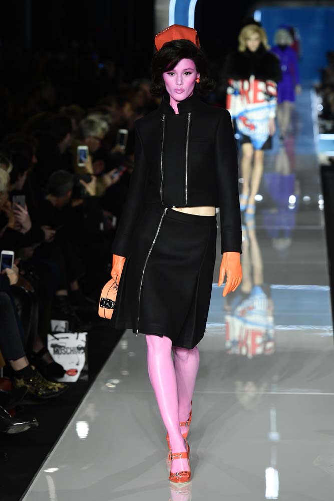 Moschino 2018-19 Sonbahar/Kış