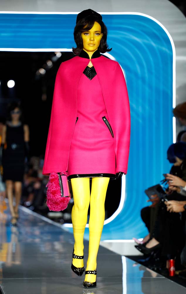 Moschino 2018-19 Sonbahar/Kış