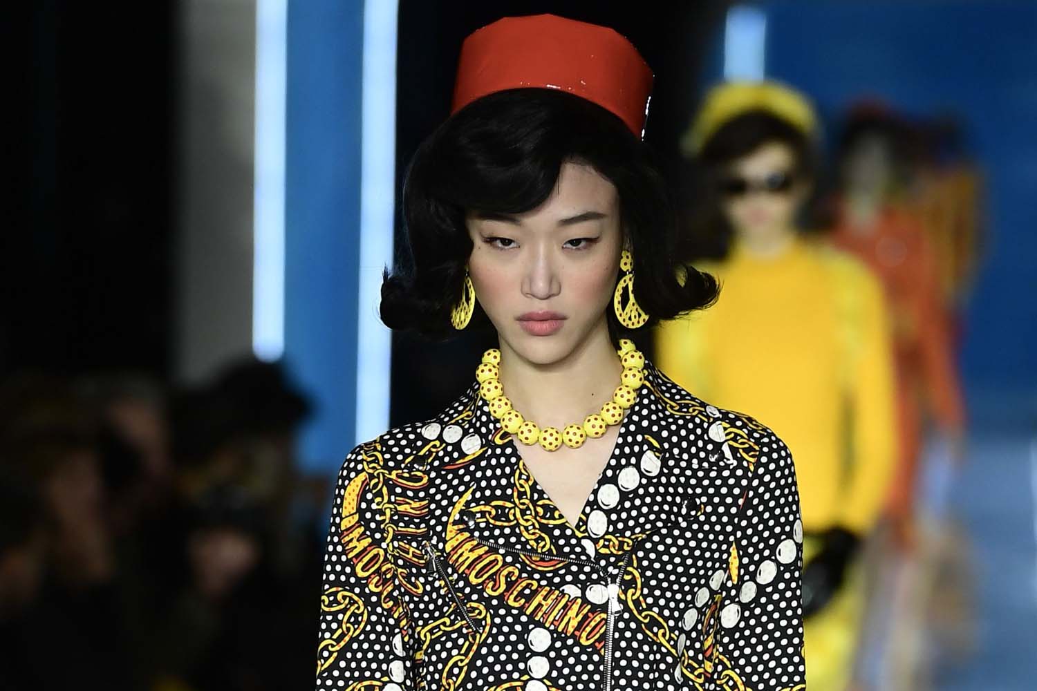 Moschino 2018-19 Sonbahar/Kış