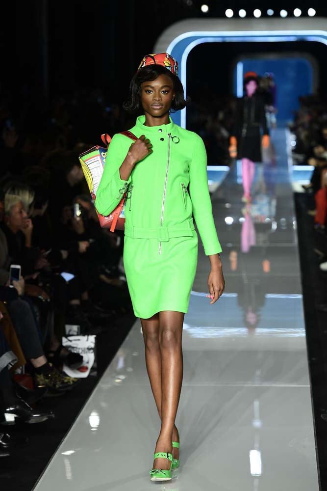 Moschino 2018-19 Sonbahar/Kış