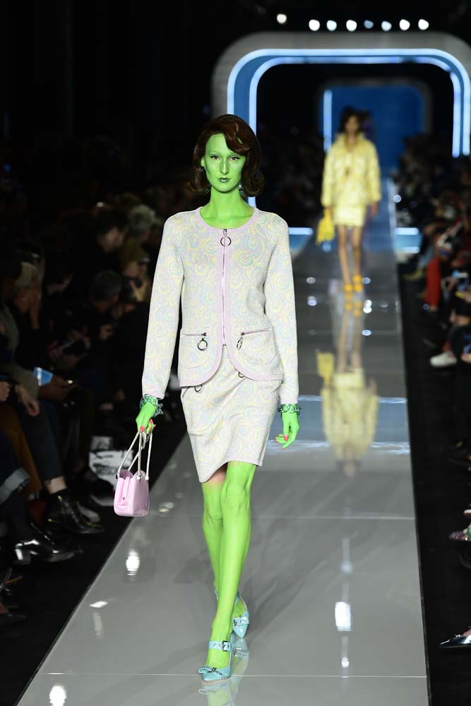 Moschino 2018-19 Sonbahar/Kış