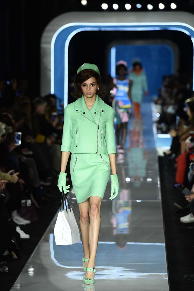 Moschino 2018-19 Sonbahar/Kış