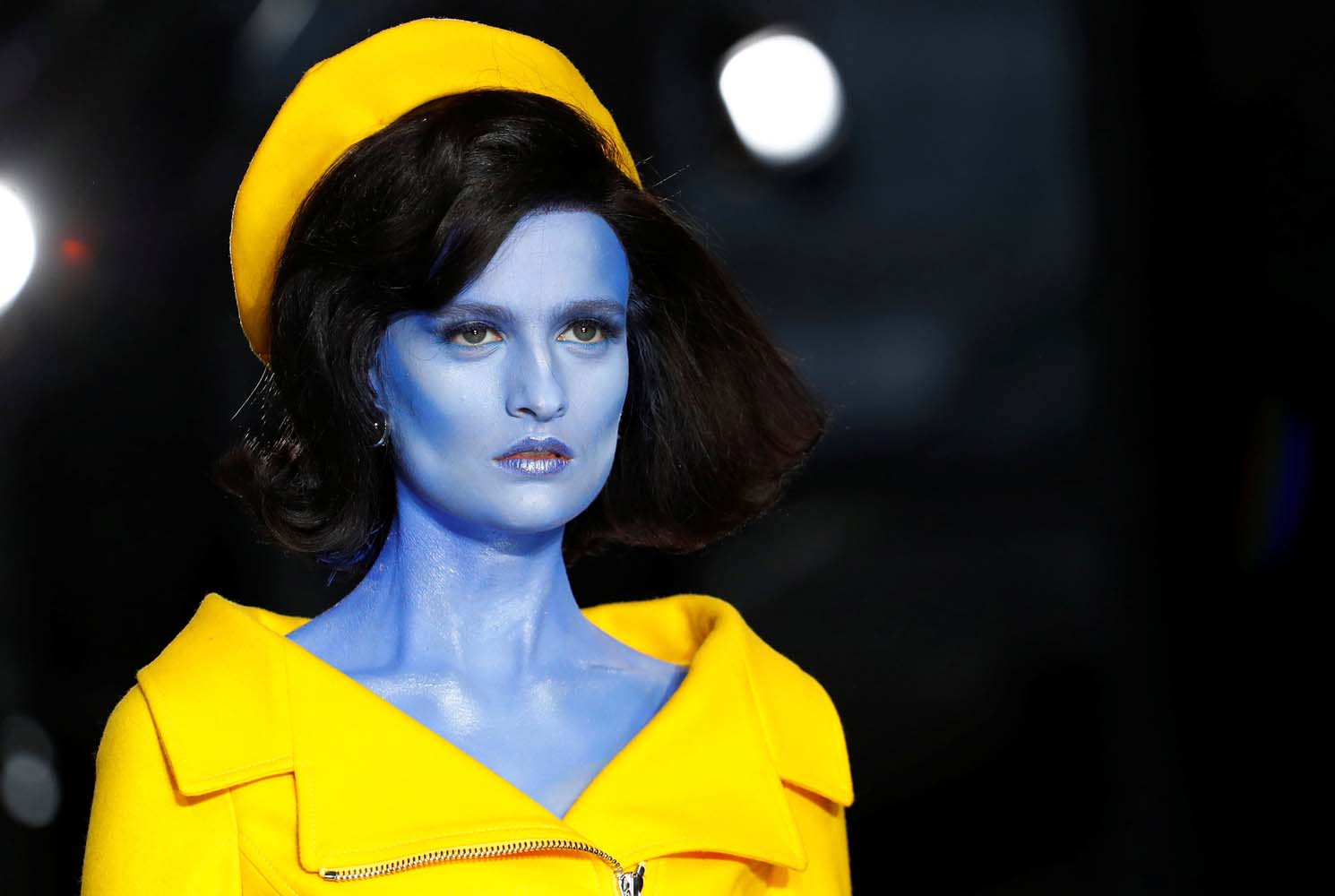 Moschino 2018-19 Sonbahar/Kış