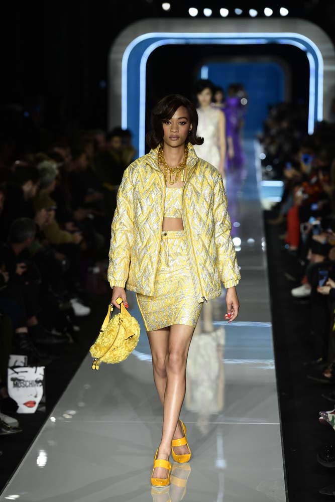 Moschino 2018-19 Sonbahar/Kış