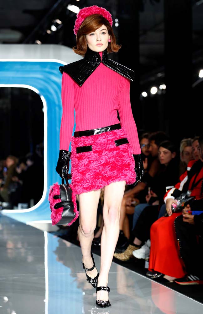 Moschino 2018-19 Sonbahar/Kış