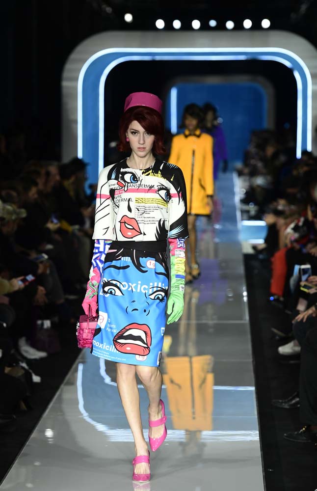 Moschino 2018-19 Sonbahar/Kış