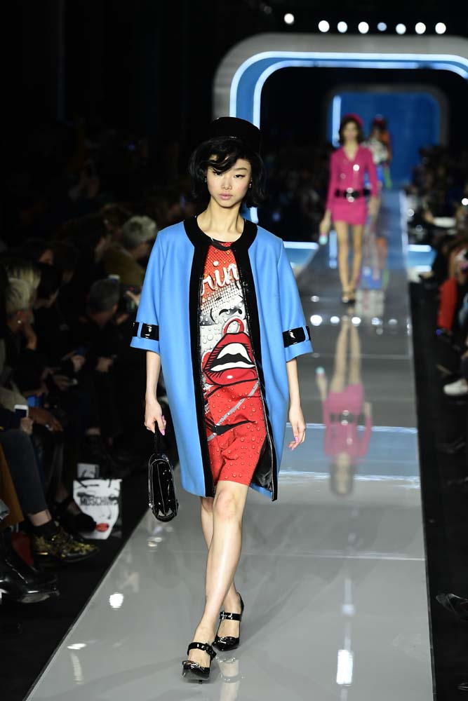 Moschino 2018-19 Sonbahar/Kış