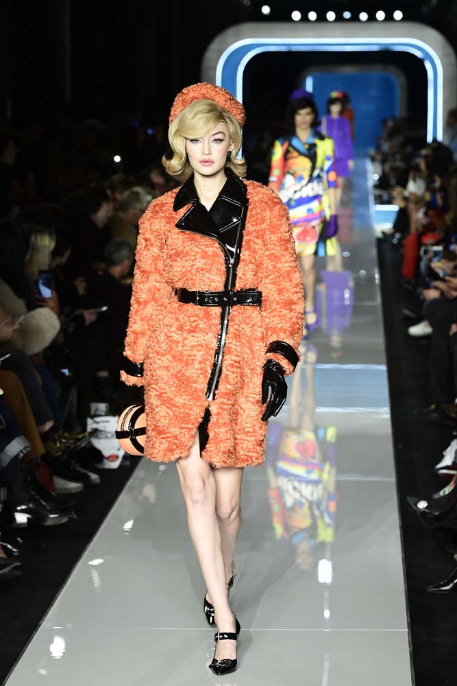 Moschino 2018-19 Sonbahar/Kış