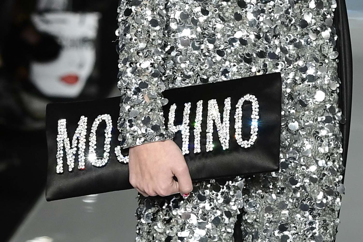 Moschino 2018-19 Sonbahar/Kış