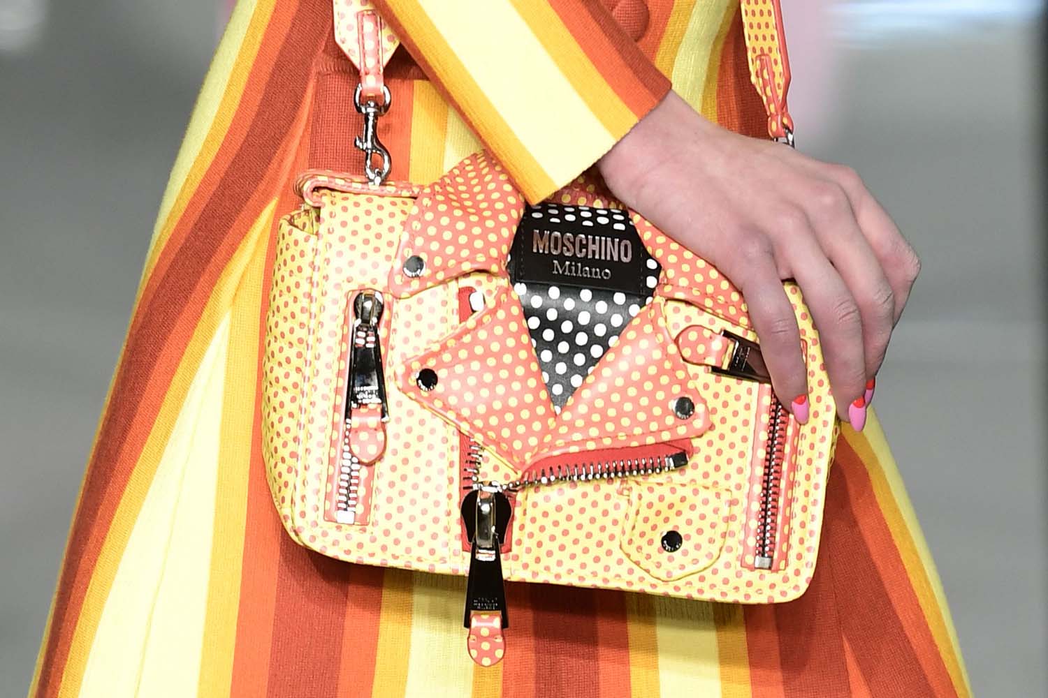 Moschino 2018-19 Sonbahar/Kış