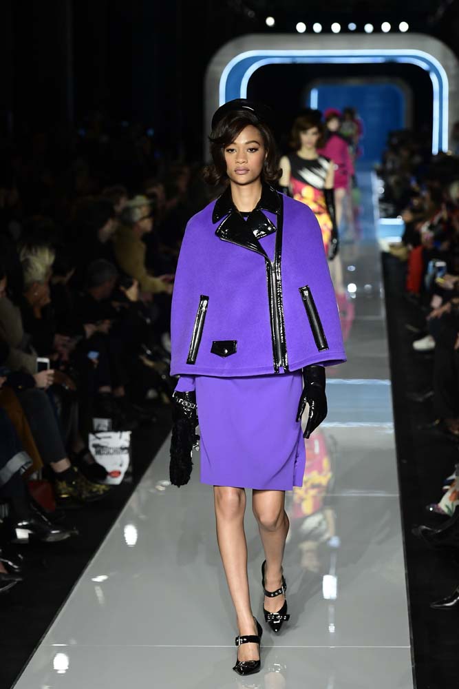 Moschino 2018-19 Sonbahar/Kış