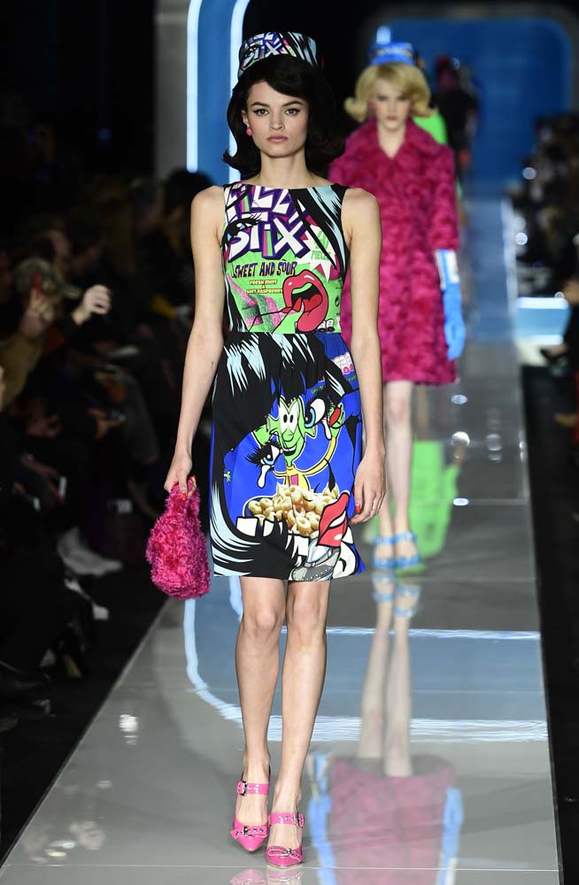 Moschino 2018-19 Sonbahar/Kış