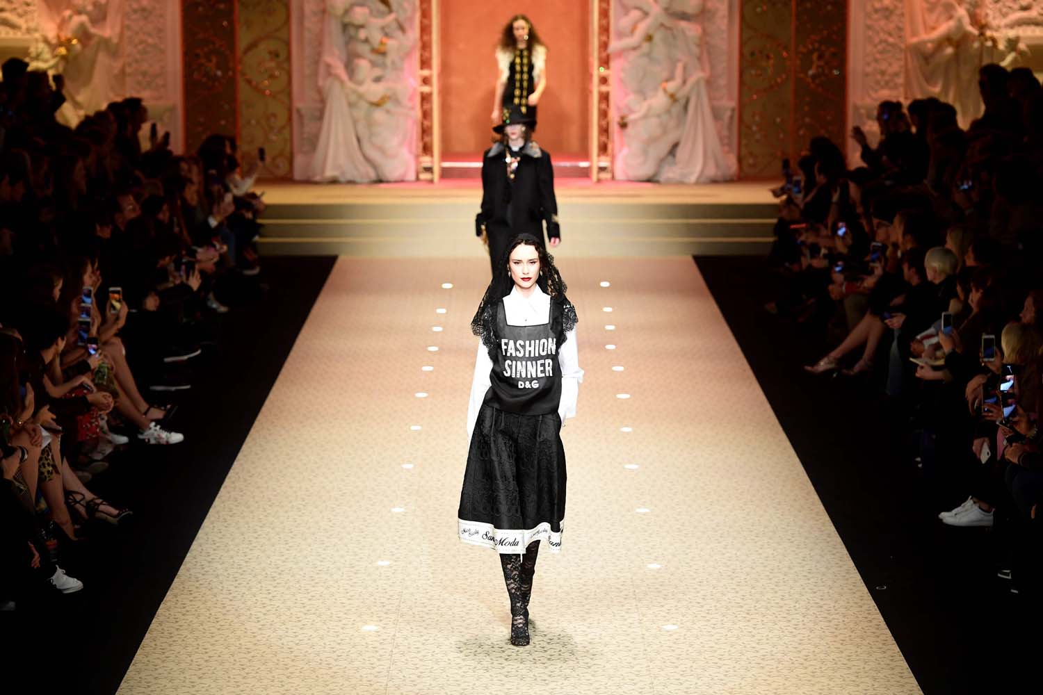 Dolce & Gabbana 2018-19 Sonbahar/Kış