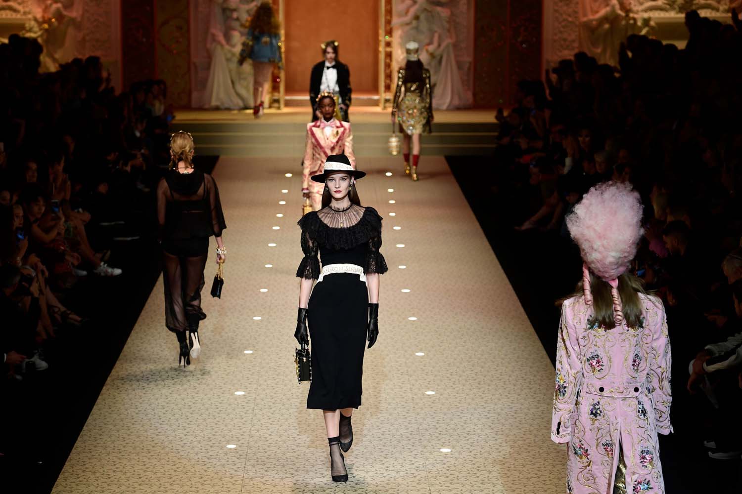 Dolce & Gabbana 2018-19 Sonbahar/Kış