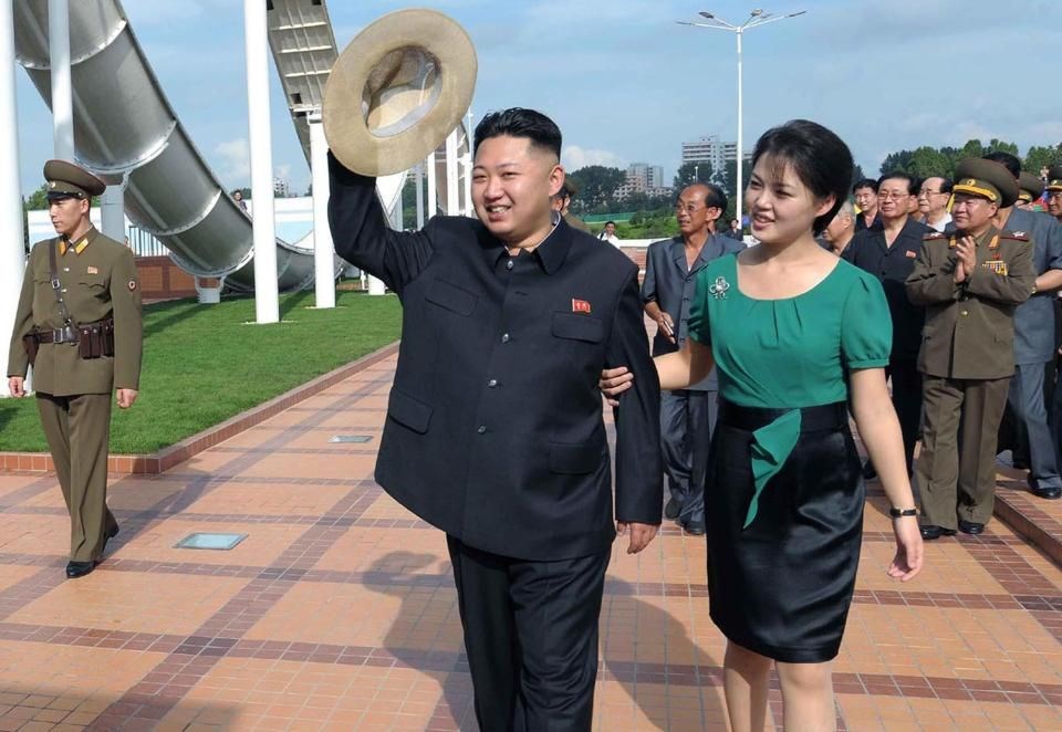 "Kuzey Kore lideri Kim Jong-un'un eşi Ri Sol-ju, Kate Middleton'ın stilini kopyalıyor" iddiası