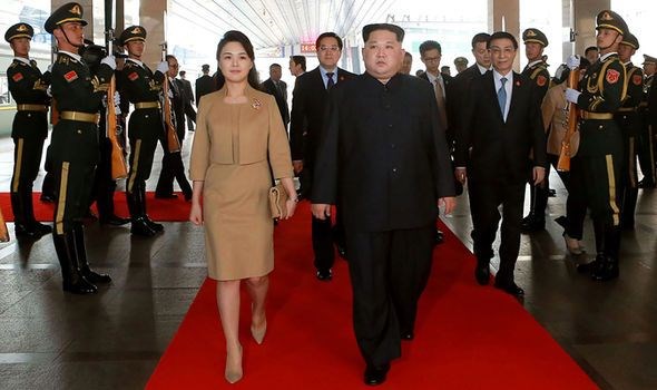 "Kuzey Kore lideri Kim Jong-un'un eşi Ri Sol-ju, Kate Middleton'ın stilini kopyalıyor" iddiası