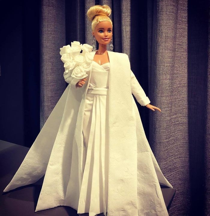 Barbie'ler için tuvalet kağıdı modası