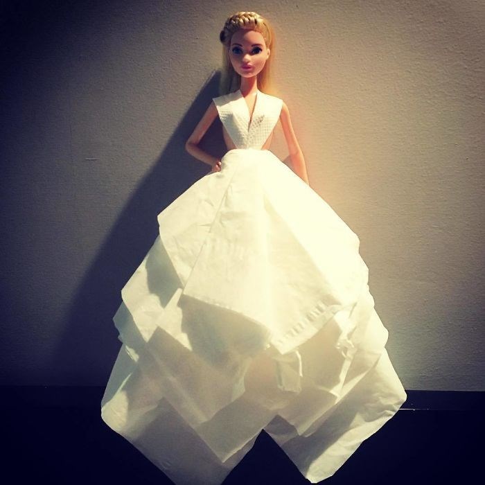 Barbie'ler için tuvalet kağıdı modası