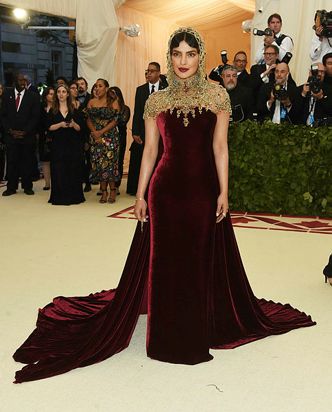 Met Gala 2018'de şıklık yarışı