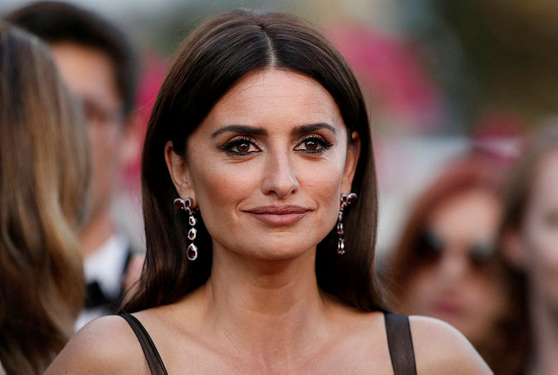 71. Cannes'den saç ve makyaj görünümleri