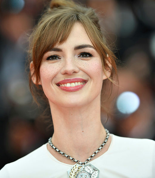 71. Cannes'den saç ve makyaj görünümleri