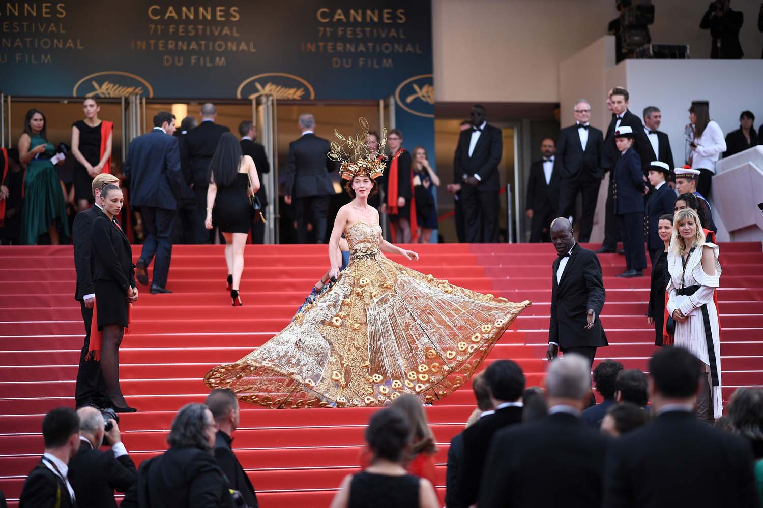 Ahlat Ağacı ekibi Cannes kırmızı halısında