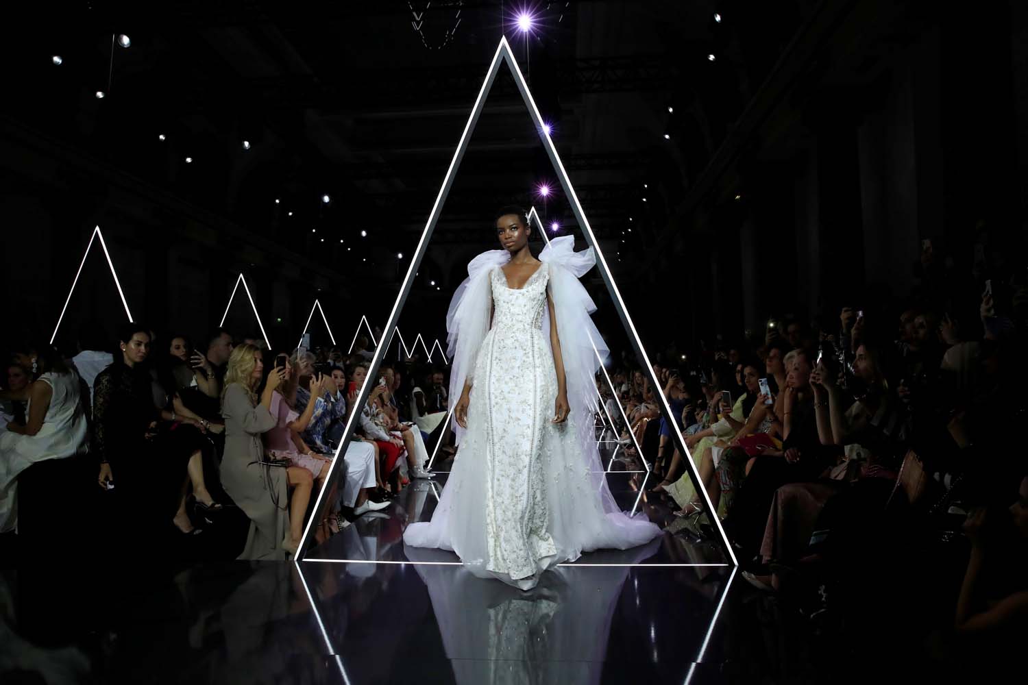 Ralph & Russo Sonbahar-Kış 2018-19 Couture