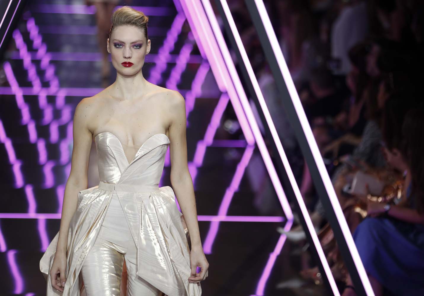 Ralph & Russo Sonbahar-Kış 2018-19 Couture