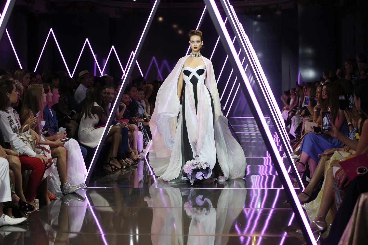 Ralph & Russo Sonbahar-Kış 2018-19 Couture