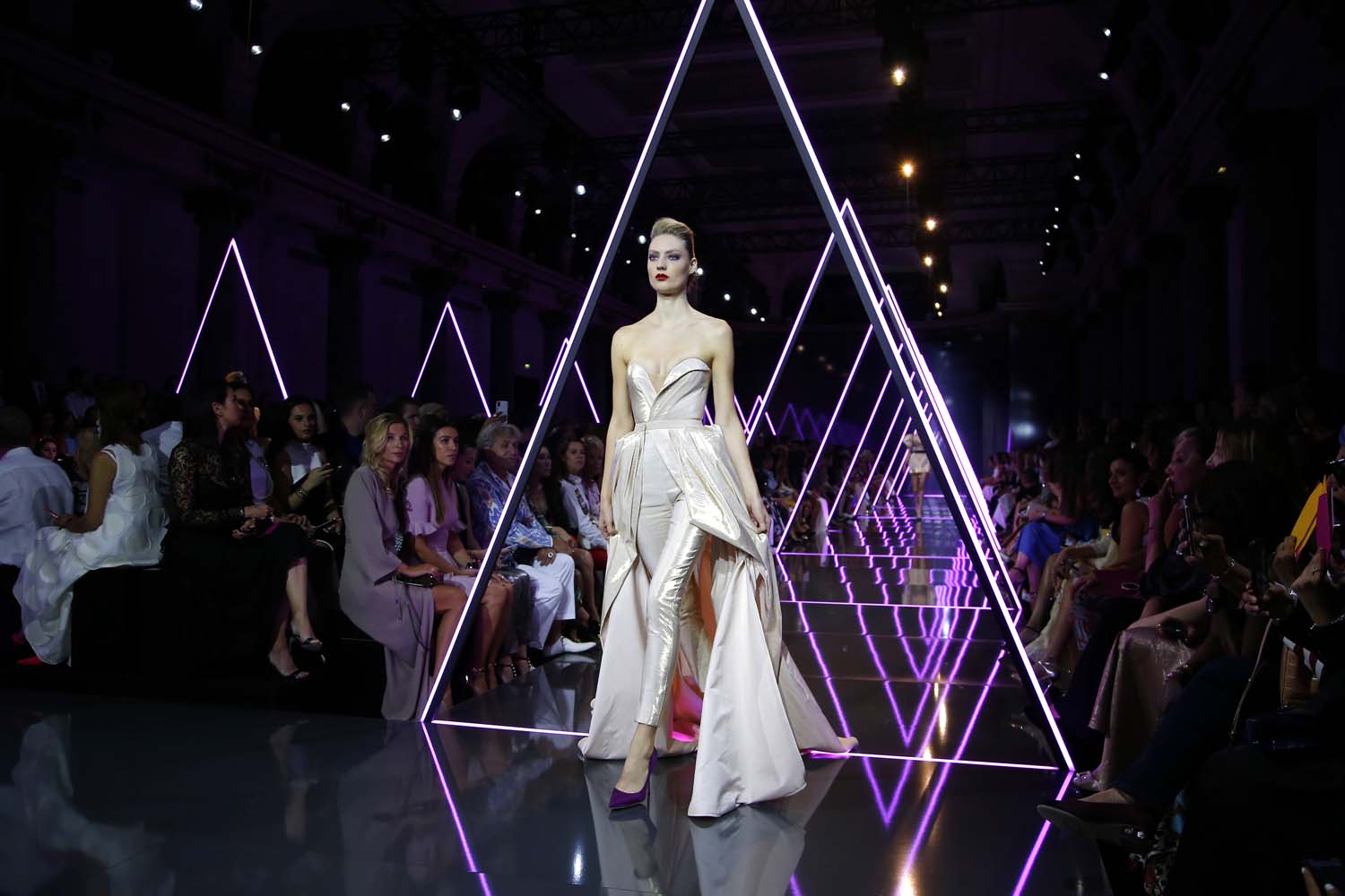 Ralph & Russo Sonbahar-Kış 2018-19 Couture