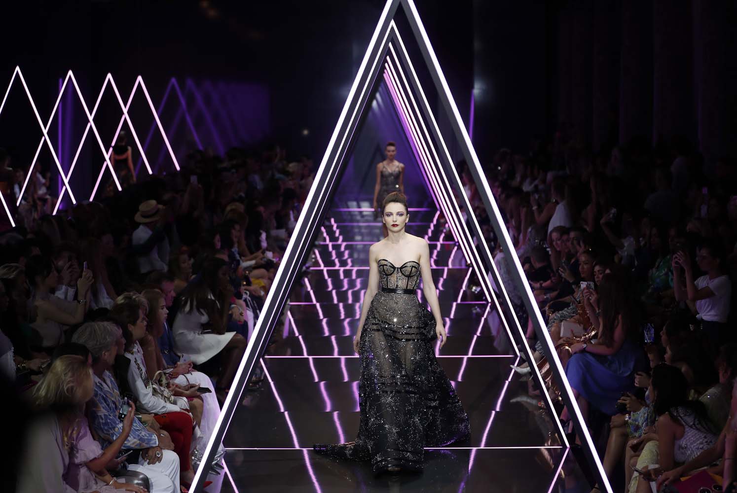 Ralph & Russo Sonbahar-Kış 2018-19 Couture