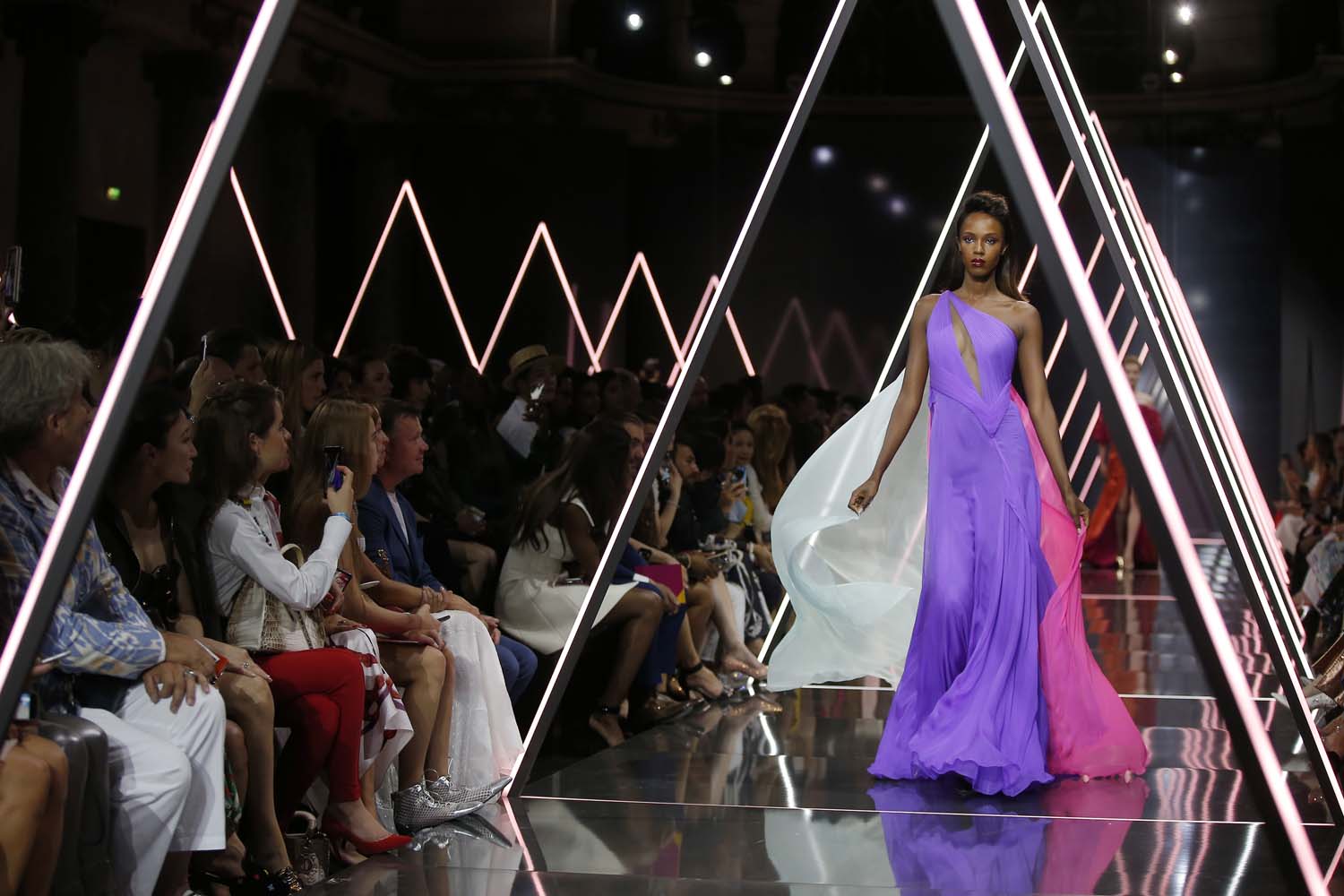 Ralph & Russo Sonbahar-Kış 2018-19 Couture