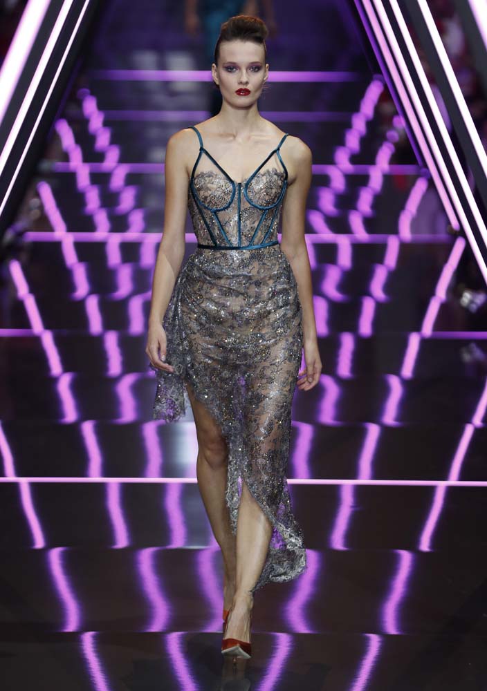 Ralph & Russo Sonbahar-Kış 2018-19 Couture