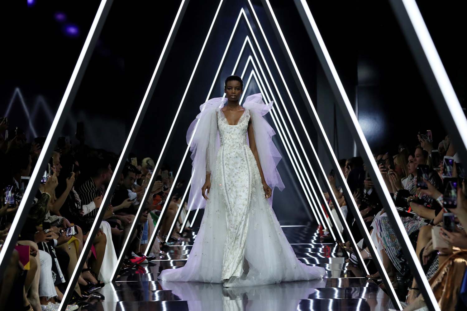 Ralph & Russo Sonbahar-Kış 2018-19 Couture