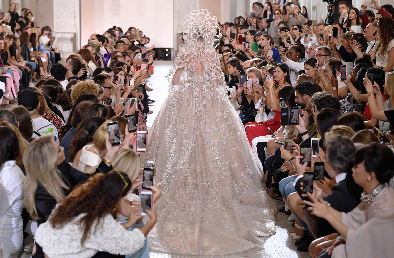 Elie Saab 2018-19 Sonbahar-Kış Couture