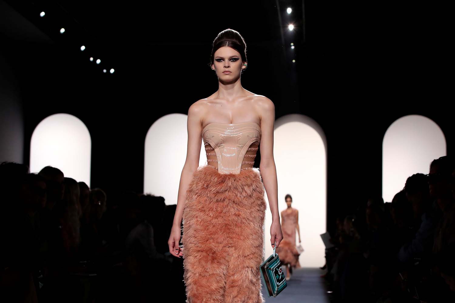 Fendi 2018-19 Sonbahar/Kış Couture