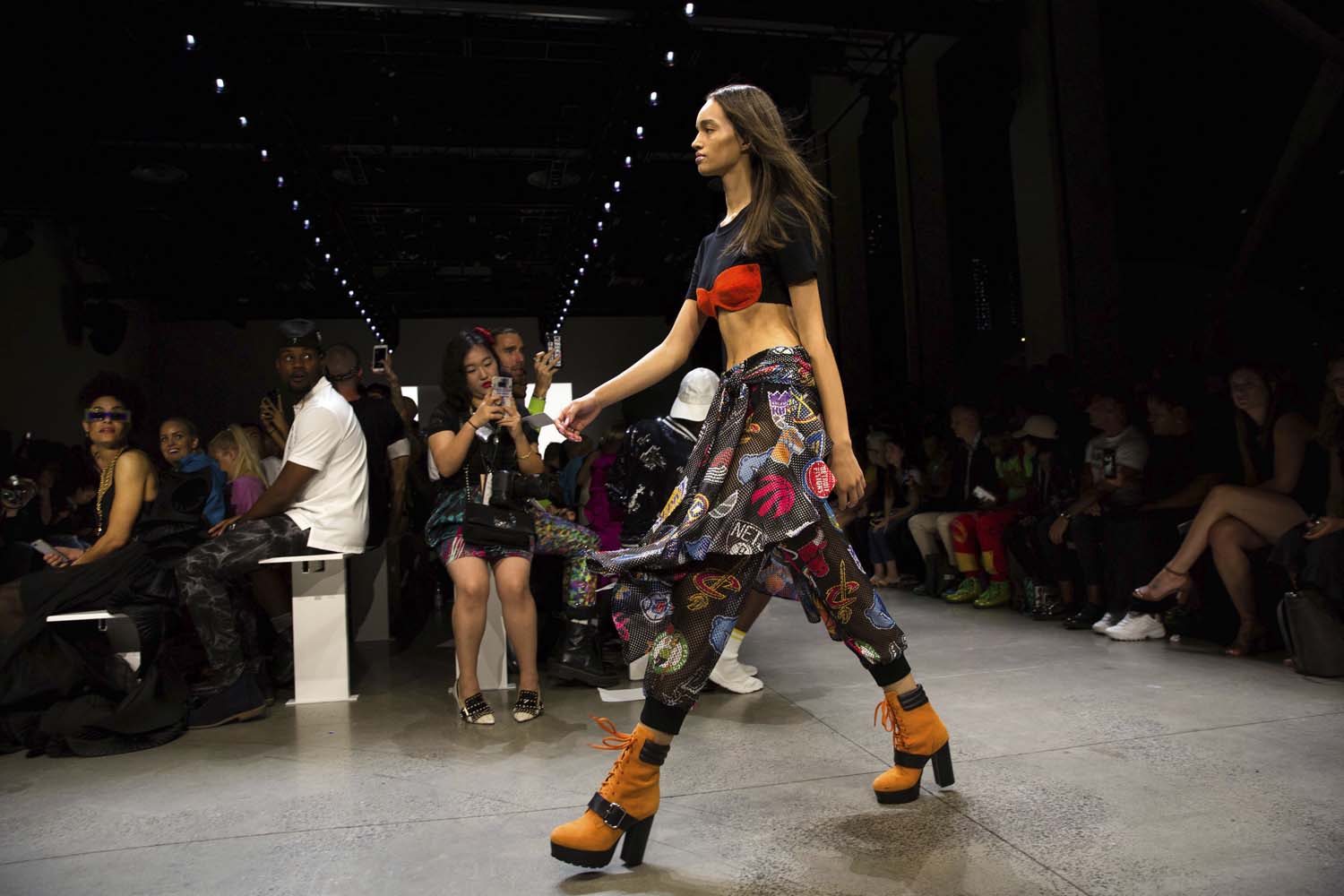 Jeremy Scott 2019 İlkbahar/Yaz koleksiyonu