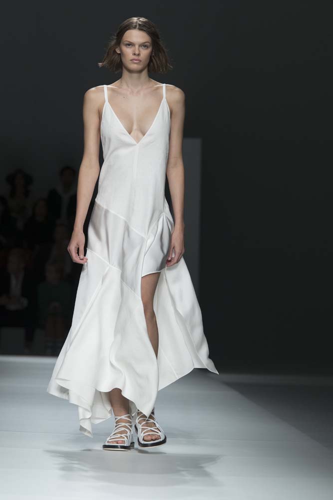 Hugo Boss İlkbahar 2019 koleksiyonu